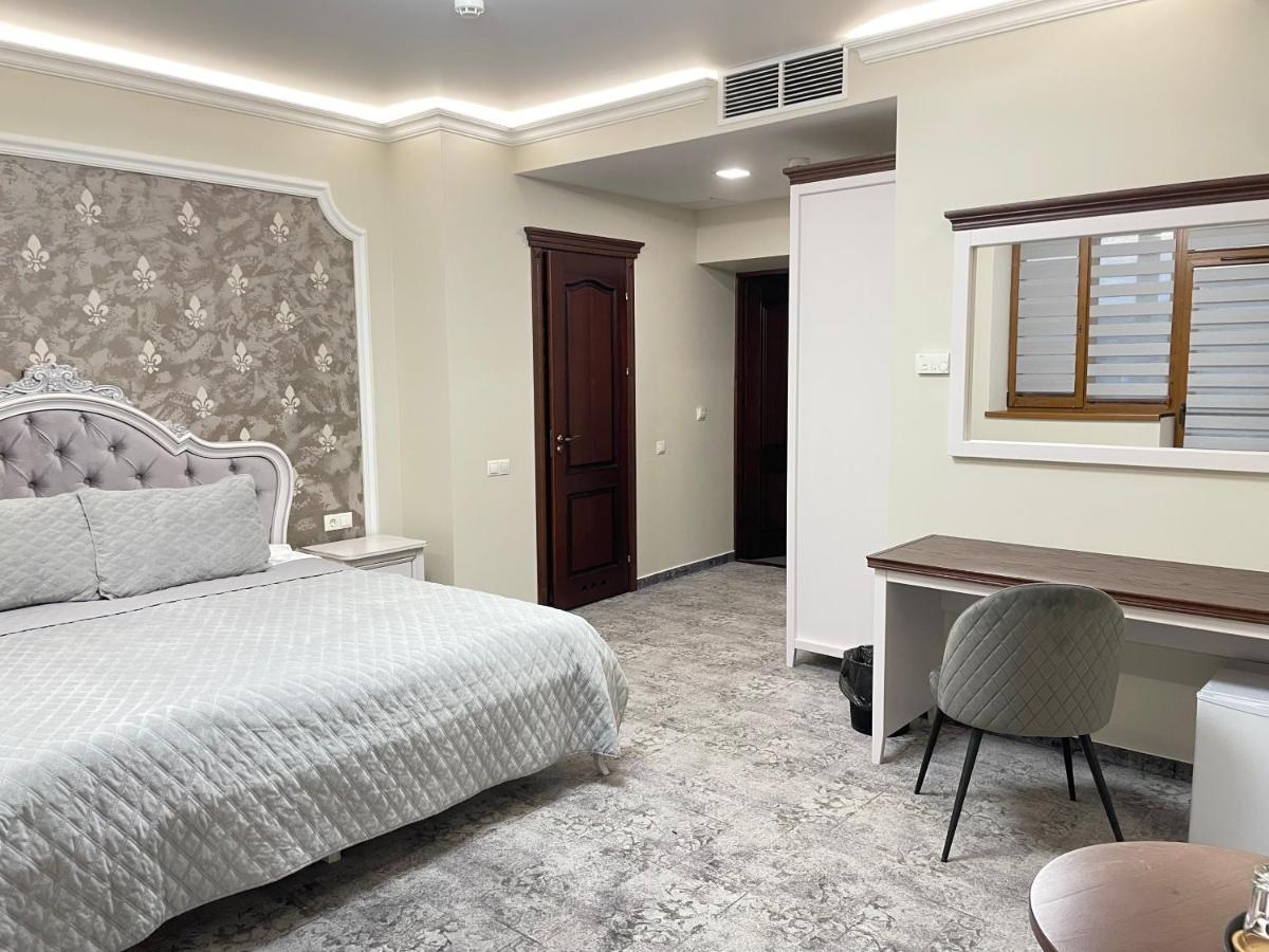 Acaem Hotel Chişinǎu Buitenkant foto